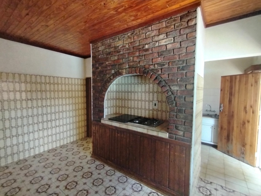 5 Bedroom Property for Sale in Flamwood North West